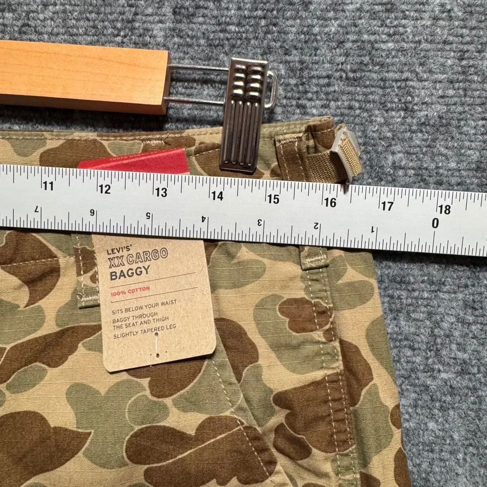 Levis XX Cargo Pants Mens 31x30 BAGGY Camo Ripstop‎